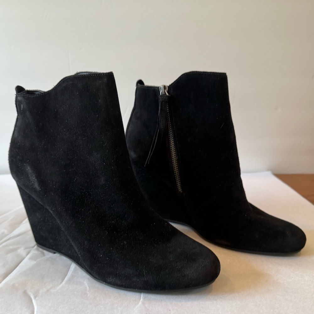 New Dulce Vida Black Suede booties.  Size 10